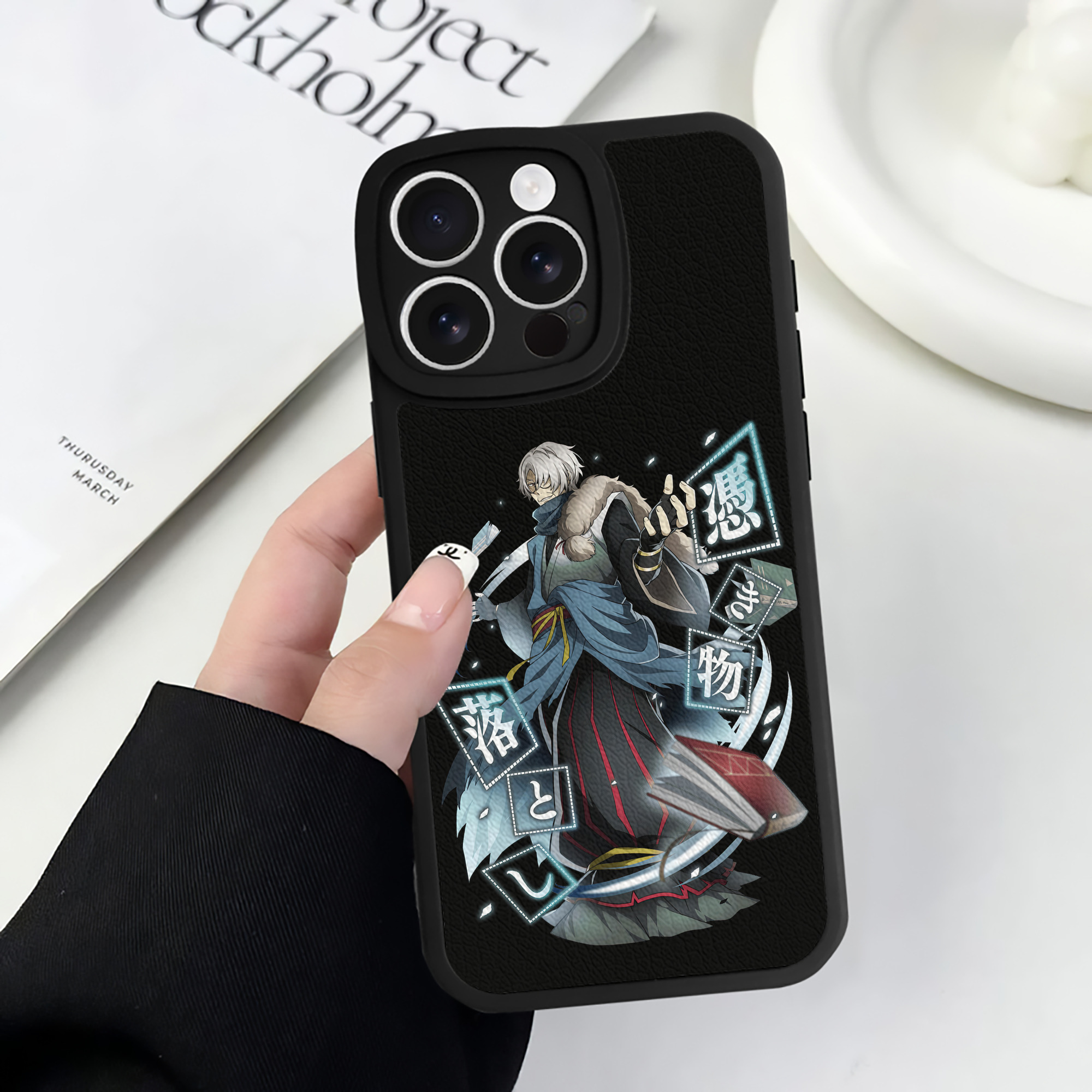 （画像用） 文豪ストレイドッグス Bungo Stray Dogs 【iPhone 16シリーズ対応】シリコンスマホケース（レザー調） 材質：シリコン
